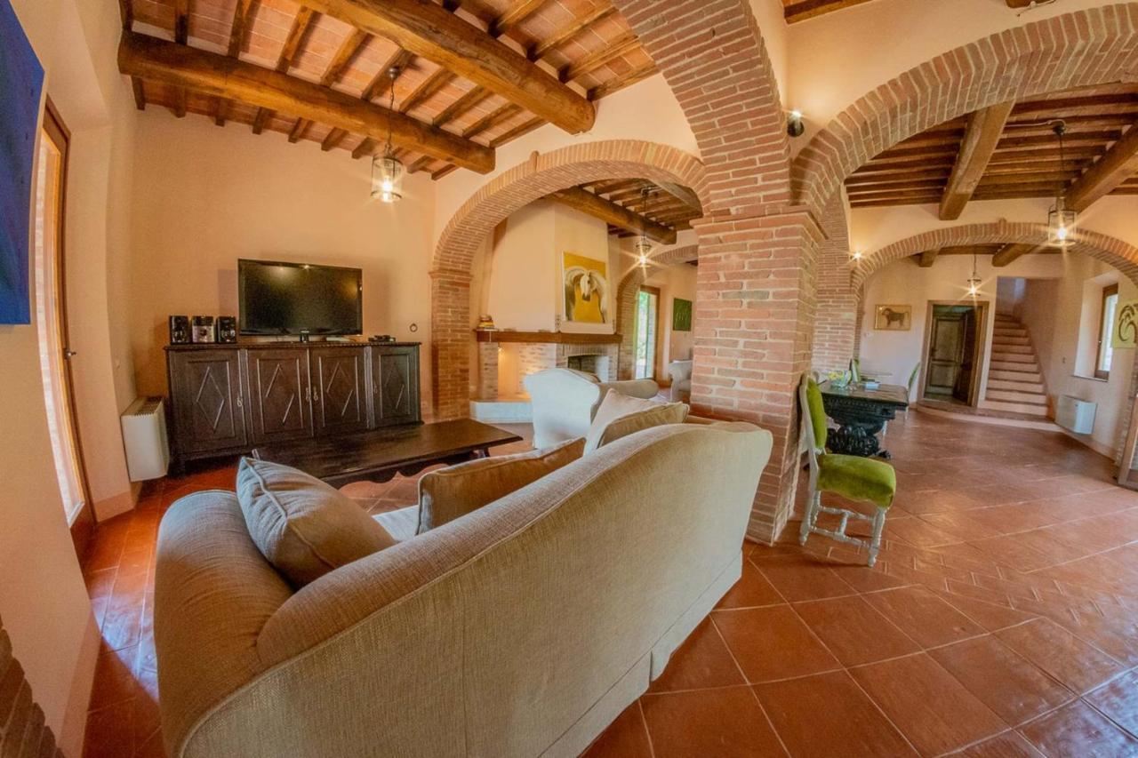 Villa Talosa Montepulciano Stazione Buitenkant foto